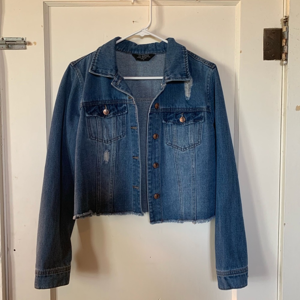 Cropped denim jacket
